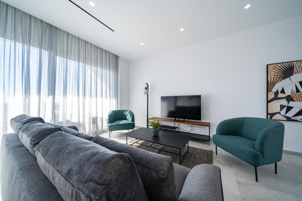 The Palmiers Aparthotel Пафос Екстериор снимка
