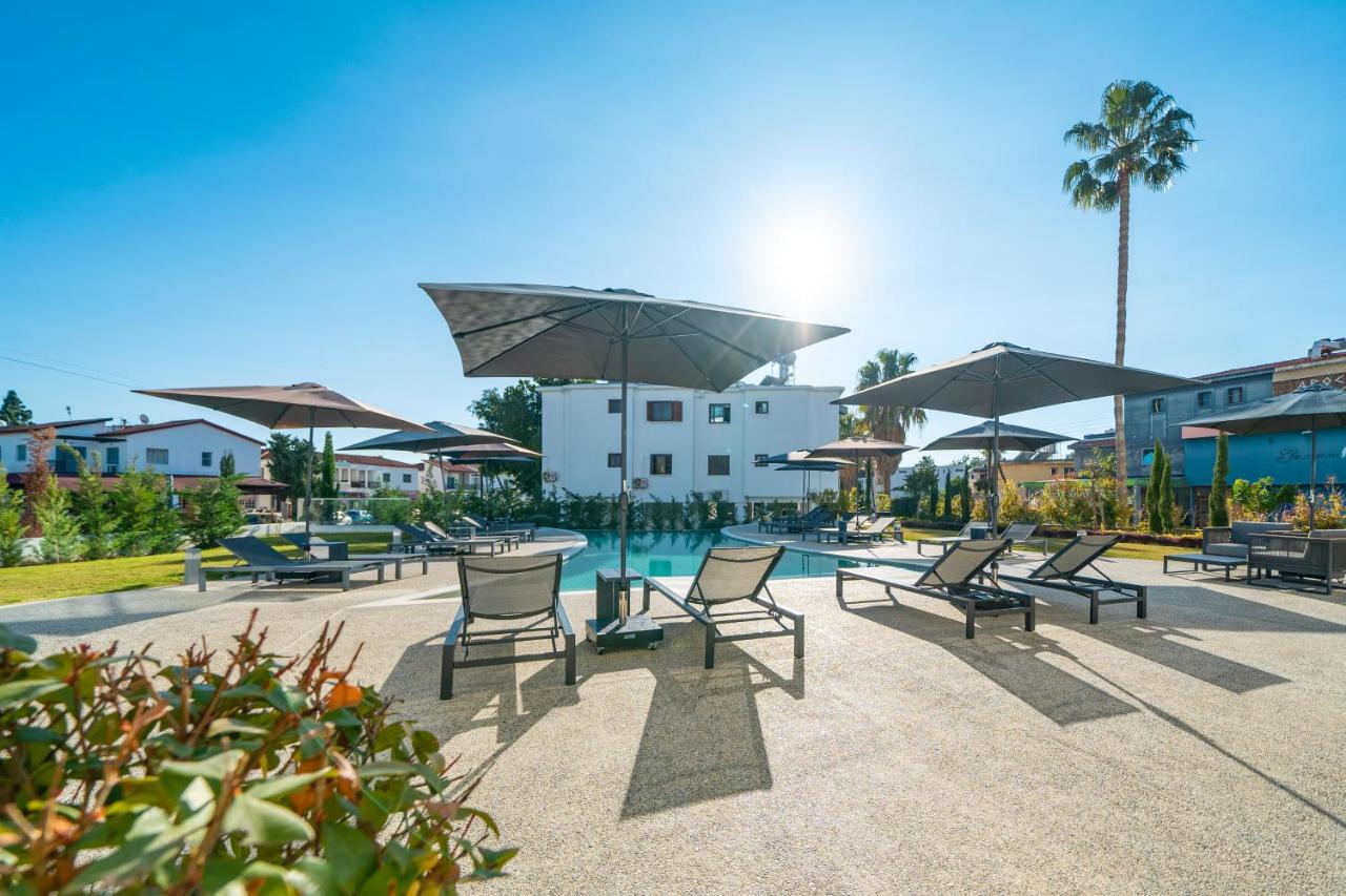 The Palmiers Aparthotel Пафос Екстериор снимка