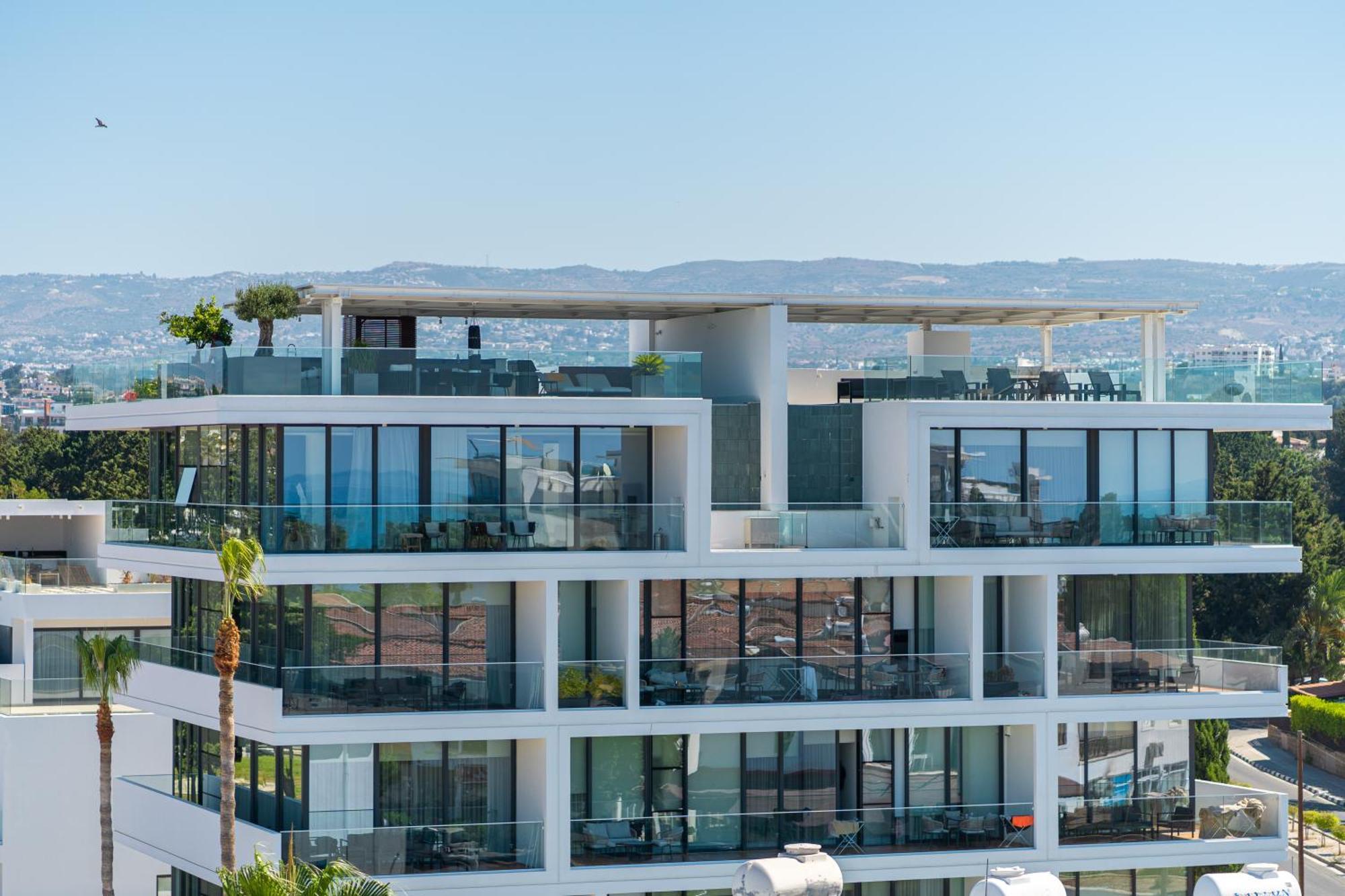 The Palmiers Aparthotel Пафос Екстериор снимка